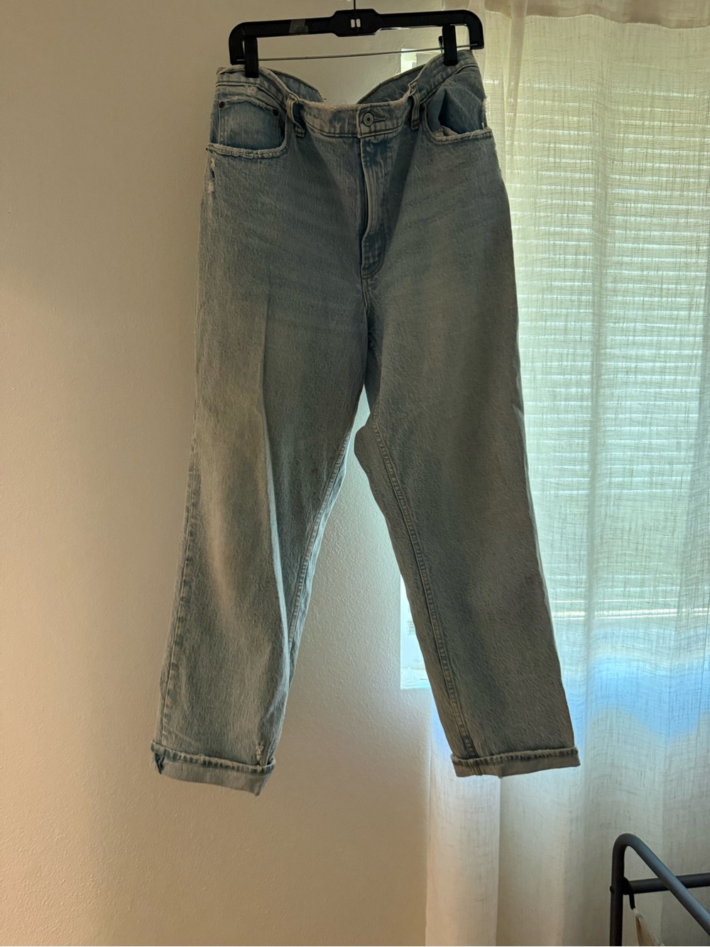 Abercrombie & Fitch Light Wash Men’s Relaxed Jeans